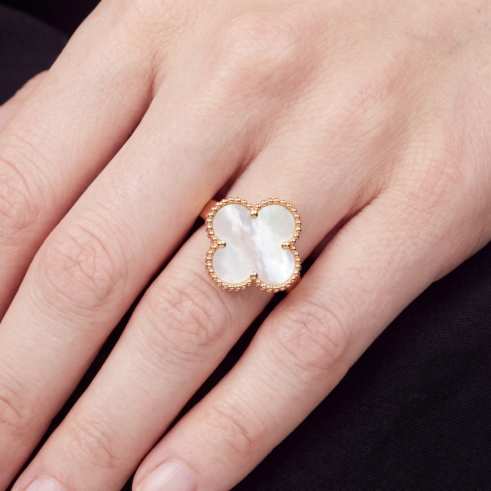 Alhambra Nacre Grand Clover Ring