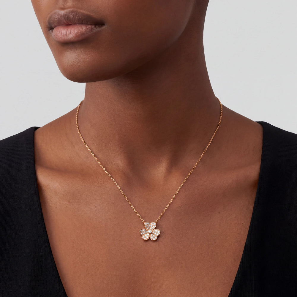 Frivole Lumina Pendant Necklace