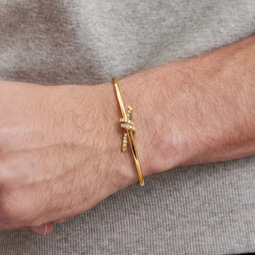 Knot Wire Radiance Bangle Bracelet
