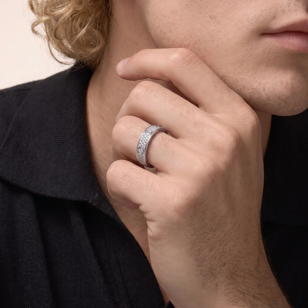 Love Classic Paved Ring