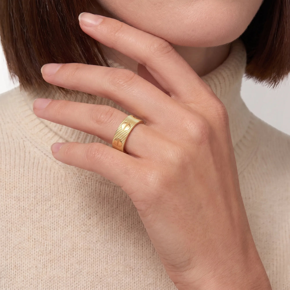 Love Unlimited Radiance Wide Ring