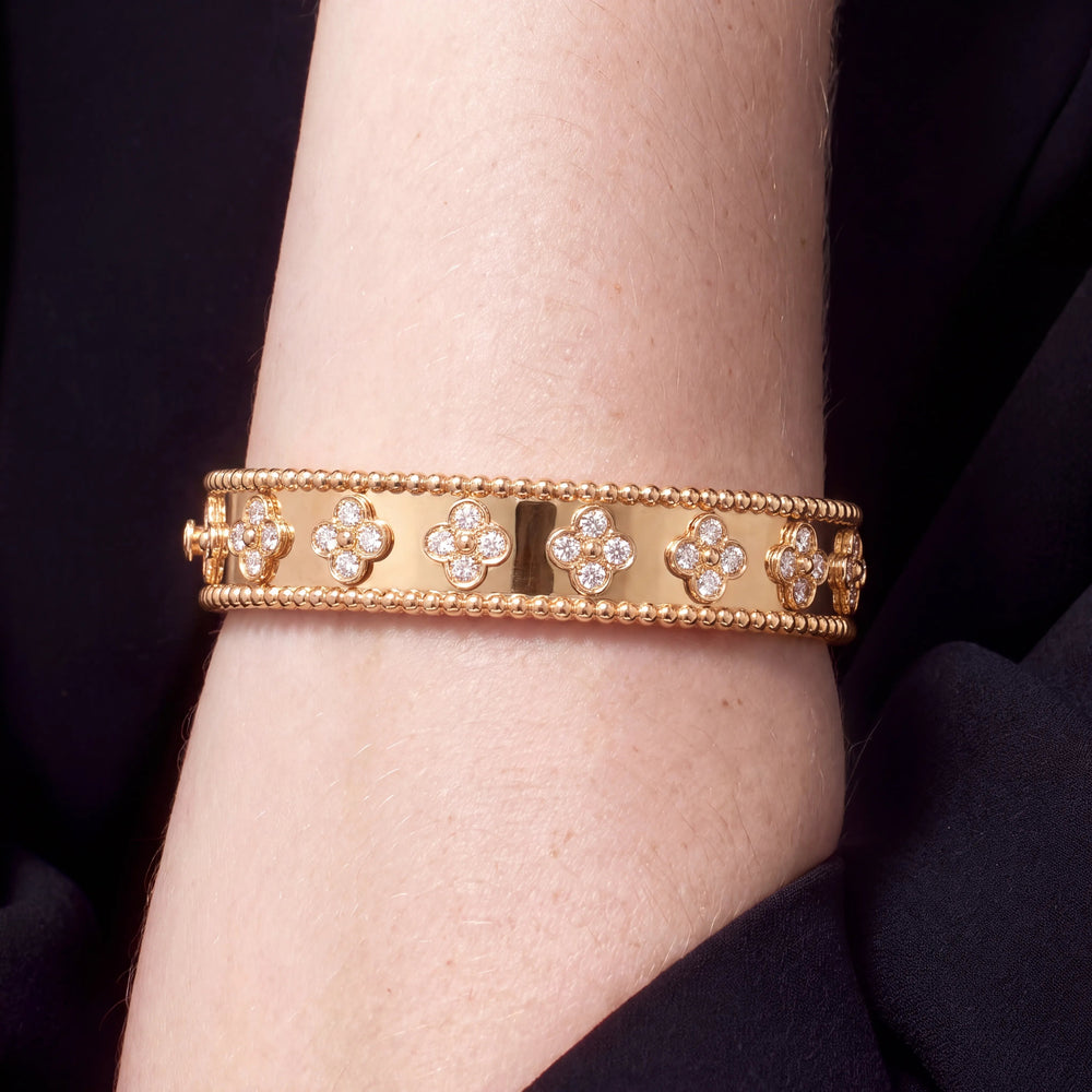 Perlee Clovers Signature Bangle