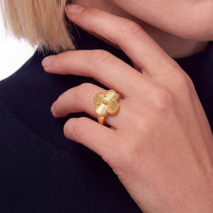 Perlee Soleil Fleuri Motif Ring